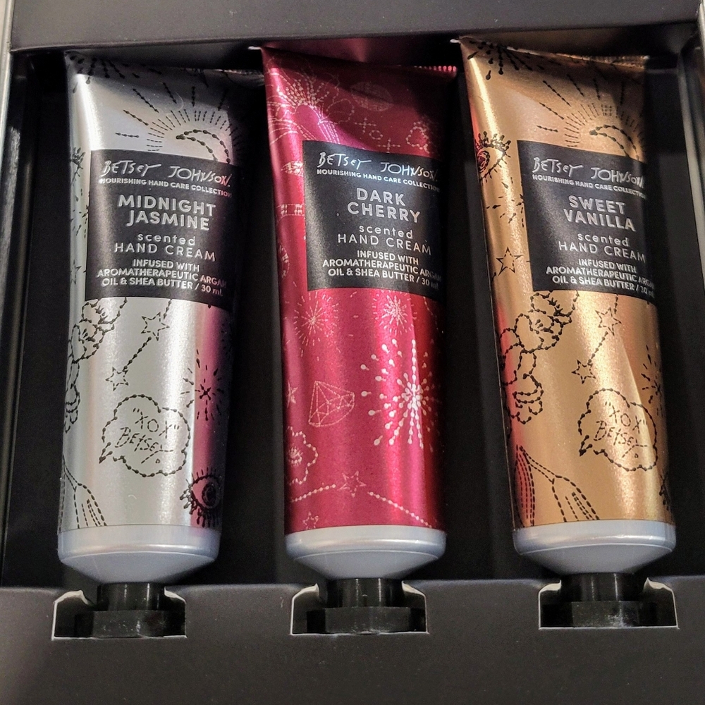 Betsy Johnson hand creams Collectible tin - Picture 6 of 8